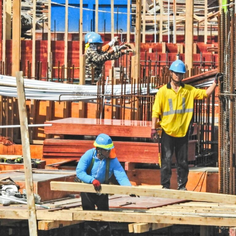 Construction thomas kinto dyx da77wdg unsplash